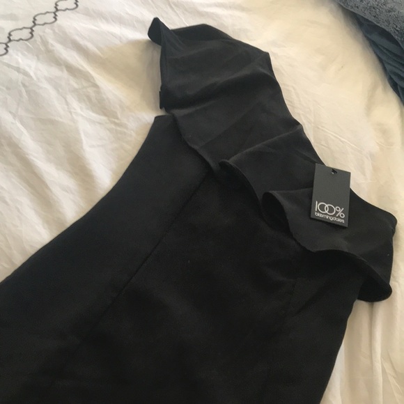 NWT Do and Be One Shoulder Ruffle Dress - Picture 2 of 3